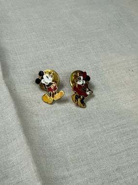 Vintage Disney Mickey Mouse & Minnie Mouse Pirates of the Caribbean Redhead Enam